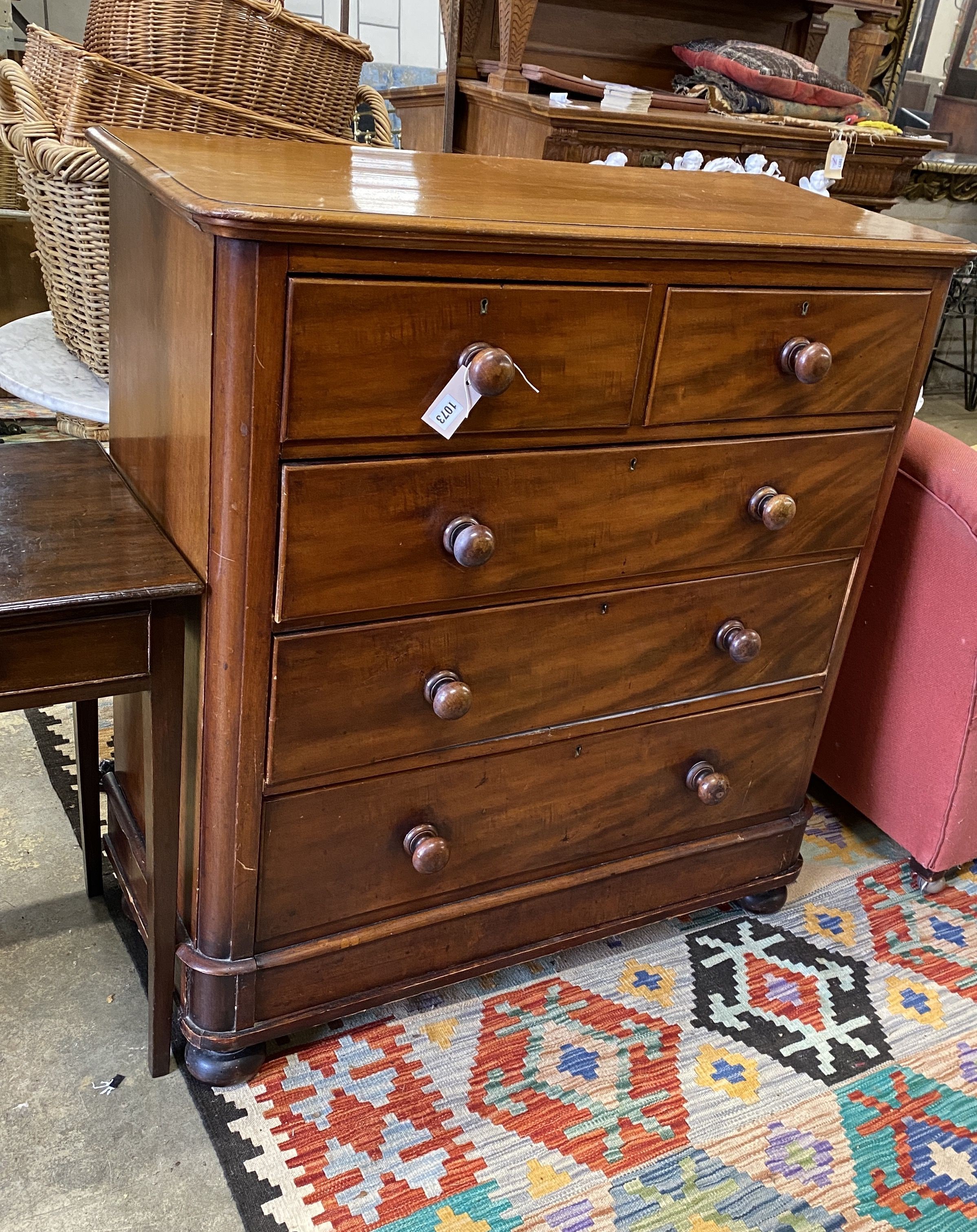 A Victorian mahogany chest of drawers, width 103cm, depth 46cm, height 110cm